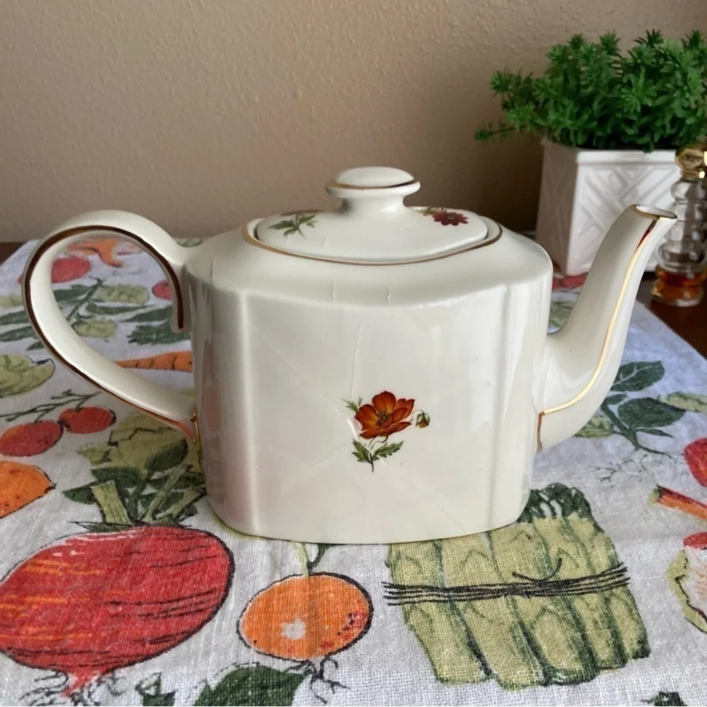 Vintage Arthur Wood floral teapot